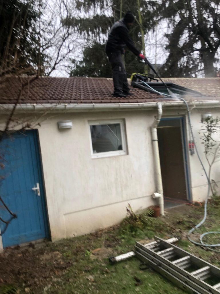 Nettoyage toiture à Chelles